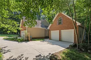 222 Bear Run Ln, Kernersville, NC 27284 - Photo 4