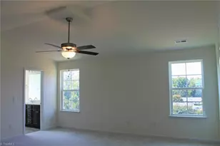 3517 Wilcox Ct, Greensboro, NC 27405 - Photo 6