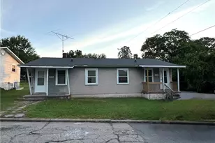 712 Snead St, Reidsville, NC 27320 - Photo 2