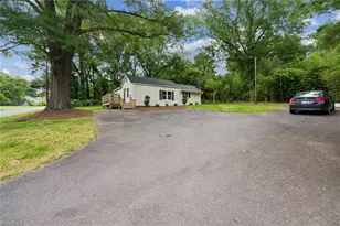 1108 Willow St, Eden, NC 27288 - Photo 4