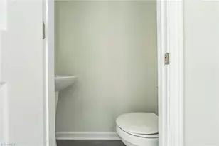 1108 Willow St, Eden, NC 27288 - Photo 10