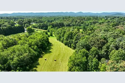 820 Suncrest Orchard Road, North Wilkesboro, NC 28659 - Photo 4