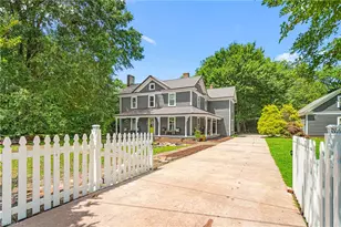 212 Fayetteville Street S, Liberty, NC 27298 - Photo 2