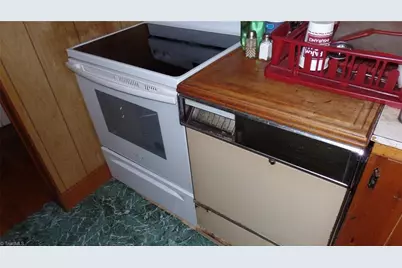 150 Beauty Street, Elkin, NC 28621 - Photo 2