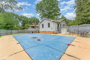 2800 Loch Dr, Winston-Salem, NC 27106 - Photo 22