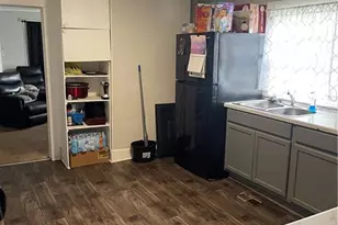 2209 Delta Pl, Greensboro, NC 27406 - Photo 6