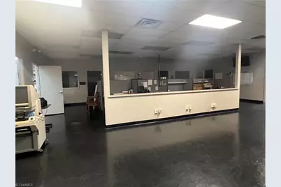 319 N Renfro Street, Mount Airy, NC 27030 - Photo 8