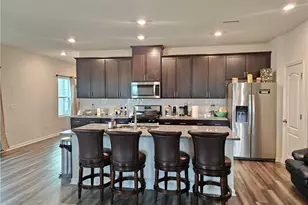 112 Wilbur Lake Dr, Fuquay-Varina, NC 27526 - Photo 4