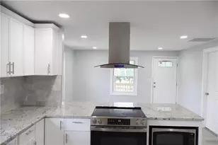 1016 Rauhut St, Burlington, NC 27217 - Photo 10