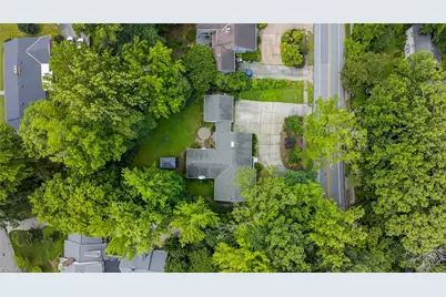 831 W Cornwallis Drive, Greensboro, NC 27408 - Photo 30