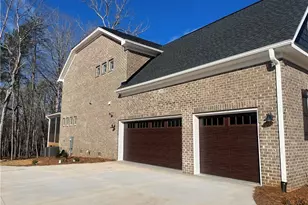4029 Estate Dr, Lewisville, NC 27023 - Photo 2