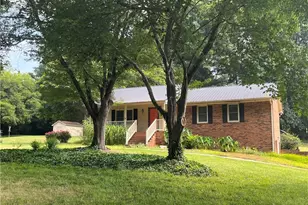 7 Dora Ln, Lexington, NC 27292 - Photo 2