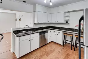 1303 W Cornwallis Dr, Greensboro, NC 27408 - Photo 10