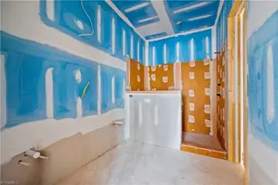 236 Glade View Ct, Winston-Salem, NC 27101 - Photo 16