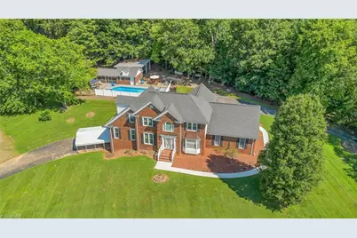 2027 Boiling Springs Road, Purlear, NC 28665 - Photo 2