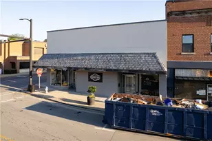 101 E Main St, Elkin, NC 28621 - Photo 6