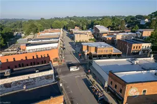 101 E Main St, Elkin, NC 28621 - Photo 10