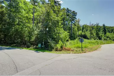 000 Harborgate Drive, Denton, NC 27239 - Photo 14