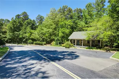 000 Harborgate Drive, Denton, NC 27239 - Photo 10