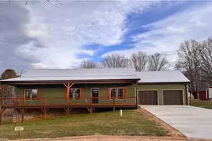 106 Blairfield Ct, North Wilkesboro, NC 28659 - Photo 1