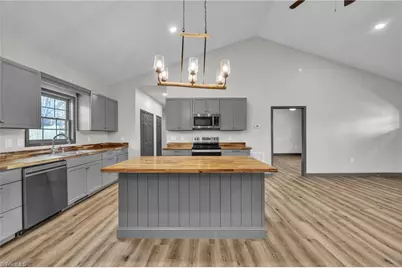 106 Blairfield Court, North Wilkesboro, NC 28659 - Photo 18