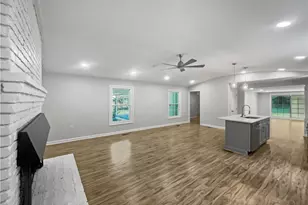 806 Larkwood Dr, Greensboro, NC 27410 - Photo 12