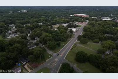 402 Martin Luther King Jr Boulevard, Lexington, NC 27292 - Photo 28