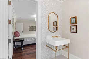 301 Wentworth Dr, Greensboro, NC 27408 - Photo 32