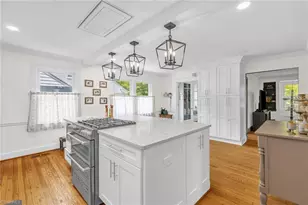 209 E Avondale Dr, Greensboro, NC 27403 - Photo 12