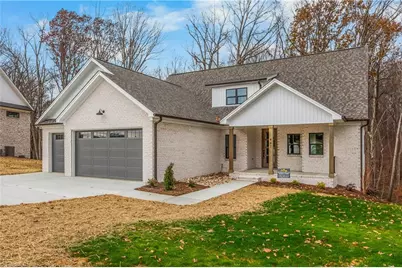 447 Wentworth Drive, Winston-Salem, NC 27107 - Photo 2