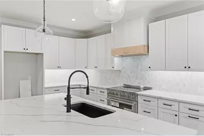 429 Wentworth Drive, Winston-Salem, NC 27107 - Photo 10