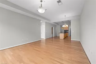 201 Elm St, Greensboro, NC 27401 - Photo 22