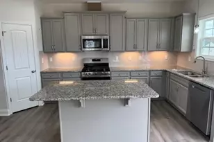 3707 Contimental Sq, Kernersville, NC 27284 - Photo 4