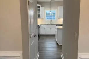 3725 Contimental Sq, Kernersville, NC 27284 - Photo 2