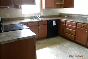 5842 Sunny Ridge Tr, Clemmons, NC 27012 - Photo 2