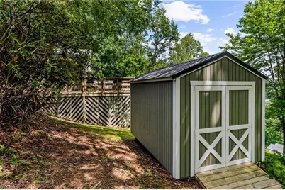 924 Balsam Drive, Newland, NC 28657 - Photo 38