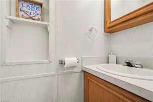 122 Maple St, New London, NC 28127 - Photo 16