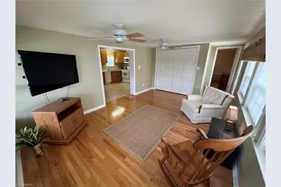 122 Maple Street, New London, NC 28127 - Photo 8