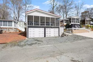 122 Maple St, New London, NC 28127 - Photo 18