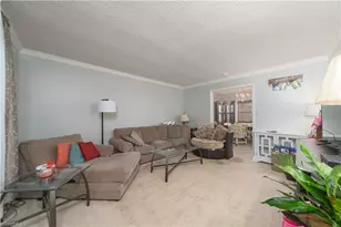 19 Edinborough Ct, Greensboro, NC 27406 - Photo 4