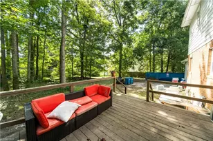 19 Edinborough Ct, Greensboro, NC 27406 - Photo 22