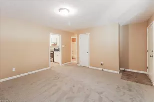 3012 Manchester Dr, Jamestown, NC 27282 - Photo 8