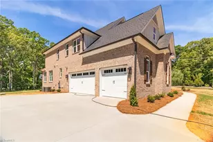 4011 Estate Dr, Lewisville, NC 27023 - Photo 2