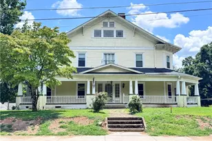 639 Elk Spur St, Elkin, NC 28621 - Photo 2