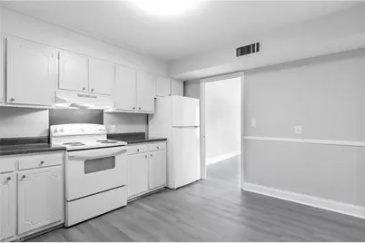 30 Forsyth Street, Thomasville, NC 27360 - Photo 8