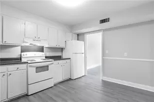 30 Forsyth St, Thomasville, NC 27360 - Photo 8