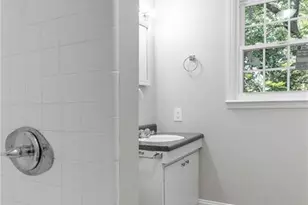 30 Forsyth St, Thomasville, NC 27360 - Photo 12