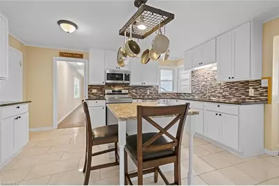 105 Forestdale Drive, Jamestown, NC 27282 - Photo 14