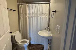 204 Nelson St, Pilot Mountain, NC 27041 - Photo 18