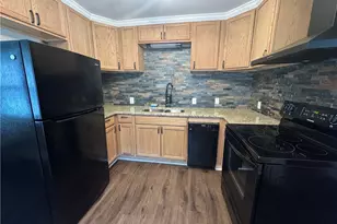 204 Nelson St, Pilot Mountain, NC 27041 - Photo 6